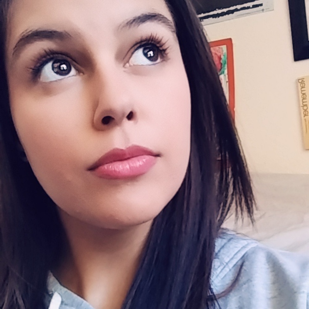 Meet your Posher, Danielle